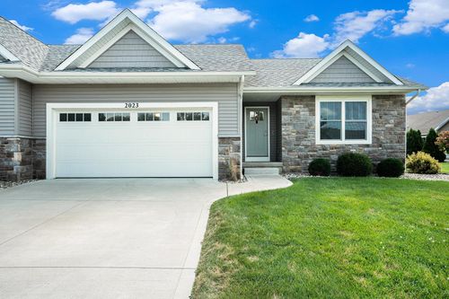2023 Wakefield Rd, Goshen, IN, 46528-5805 | Card Image
