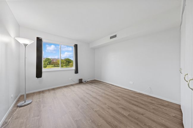 UNIT-206 - 720 Wellington Ave, Condo with 2 bedrooms, 2 bathrooms and 2 parking in Elk Grove Village IL | Image 8