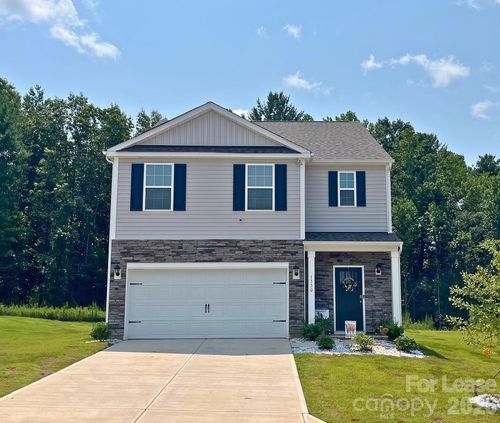 1330 37th Avenue Ln Ne, Hickory, NC, 28601-9692 | Card Image