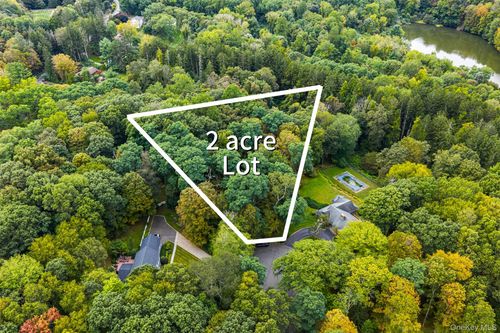 1 Troy Ln, Bedford, NY, 10506-1912 | Card Image