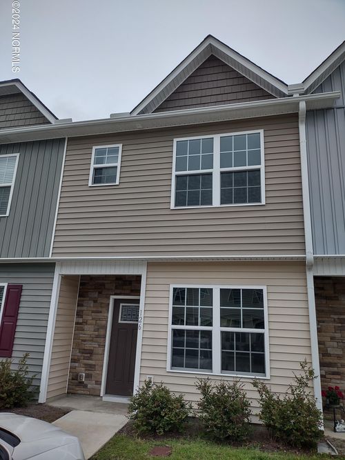 126 Beacon Woods Dr, Holly Ridge, NC, 28445-8716 | Card Image