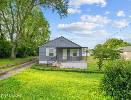 5028 Mcintyre Rd, Knoxville, TN, 37914-3015 | Card Image