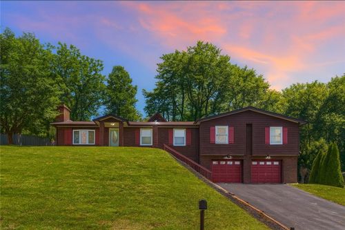 143 Northview Cir, Brighton Twp, PA, 15009-1115 | Card Image