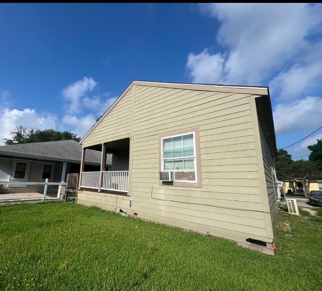 Back of home | Image 8