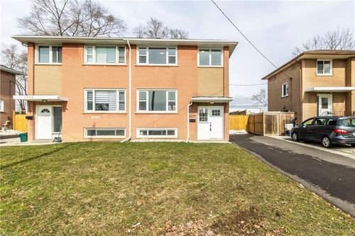 2337 Barclay Rd, Burlington, ON, L7R2B7 | Card Image