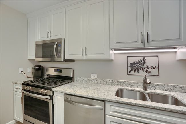 135 Linden Ct, Condo with 3 bedrooms, 3 bathrooms and 2 parking in Seven Fields PA | Image 19