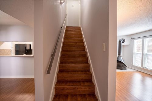 apt-202-4020 Holland Ave, Dallas, TX, 75219-3856 | Card Image