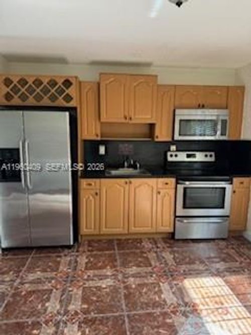 a-2796 Nw 88th St, Miami, FL, 33147-3780 | Card Image