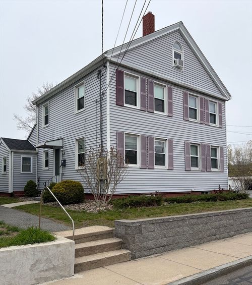 22-22 Emerson Street, Stoneham, MA, 02180 | Card Image