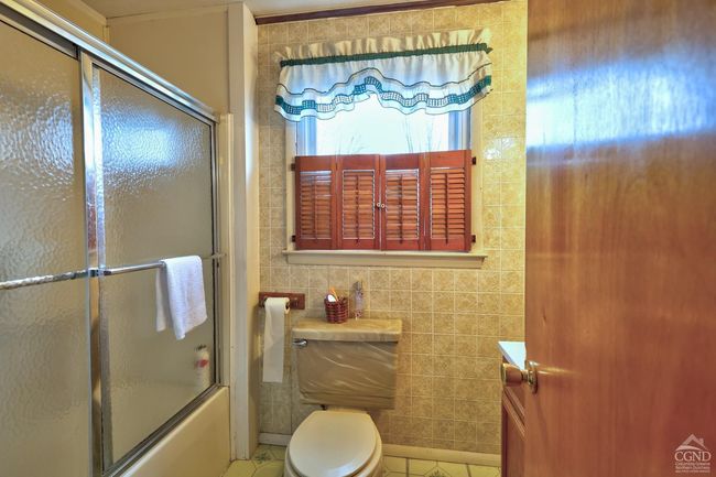 17 Bogardus Ave, House other with 3 bedrooms, 1 bathrooms and null parking in Catskill NY | Image 36