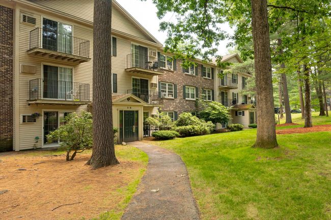 APT-24 - 5 Autumn Leaf Dr, Condo with 2 bedrooms, 1 bathrooms and null parking in Nashua NH | Image 34