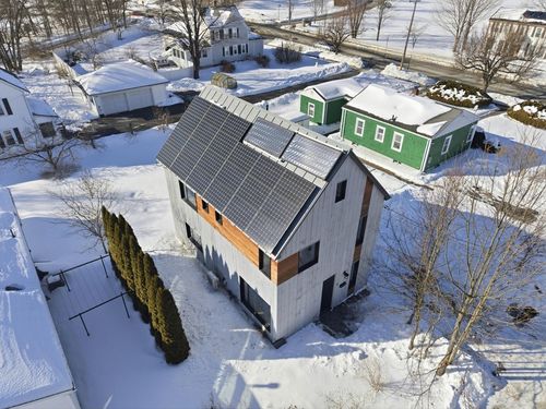 2 Juniper St, Northampton, MA, 01062 | Card Image