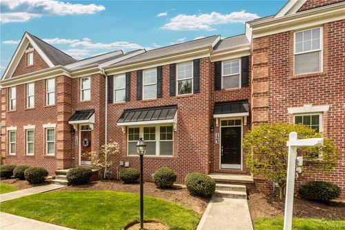 123 Shenot Rd, Wexford, PA, 15090-7459 | Card Image