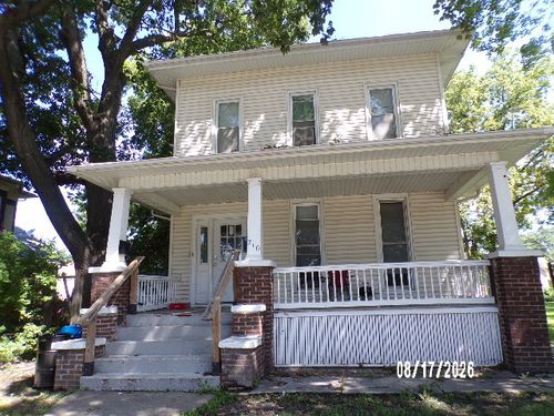710 E 13th St, Davenport, IA, 52803-4590 | Card Image