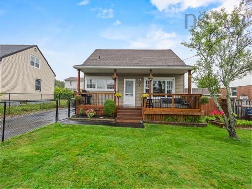 4 Elmdale Cres, Halifax, NS, B3R2G5 | Card Image