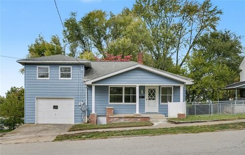 841 E Lutton St, New Castle, PA, 16101-4591 | Card Image