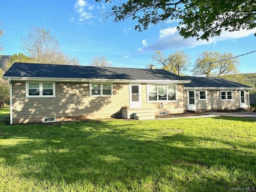 96 56, Windham, NY, 12496 | Card Image