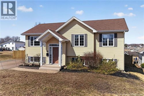 87 Fidèle Crt, Dieppe, NB, E1A0C9 | Card Image