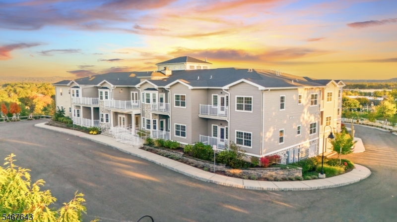 Residential Lease in Montville Twp.