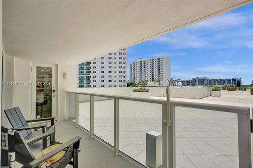 apt-301s-2751 S Ocean Dr, Hollywood, FL, 33019-2716 | Card Image