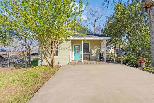 205 E 2nd St, Hearne, TX, 77859-2615 | Card Image