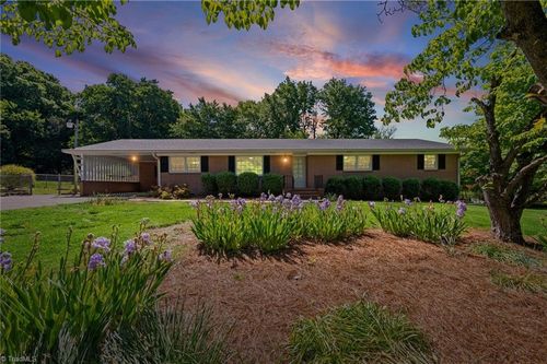 6595 Rollingwood Dr, Clemmons, NC, 27012-8465 | Card Image