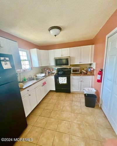 184 Stowaway Road, House other with 3 bedrooms, 1 bathrooms and null parking in Manahawkin NJ | Image 3