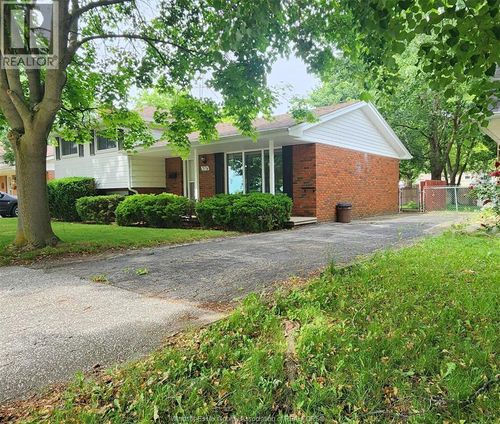 376 Fryer Street, Amherstburg, ON, N9V2L9 | Card Image