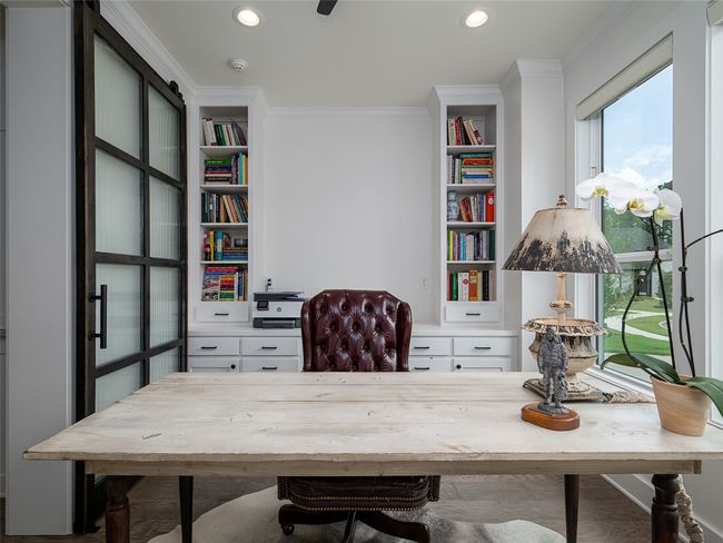 Office space with crown molding and recessed lighting | Image 14