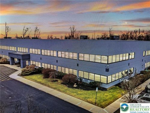 u209-100 Community Dr, Coolbaugh Twp, PA, 18466-8985 | Card Image