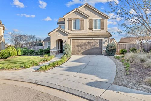 3698 Sussex Ave, Clovis, CA, 93619-7258 | Card Image
