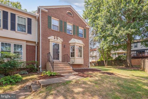 2772 Knollside Ln, VIENNA, VA, 22180-7083 | Card Image