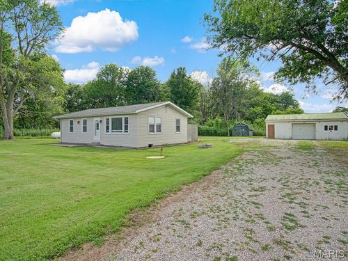 985 Powell Rd, Red Bud, IL, 62278-2511 | Card Image