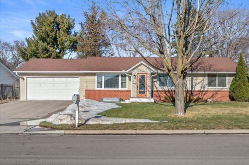 8145 Henslowe Ave S, Cottage Grove, MN, 55016-3146 | Card Image