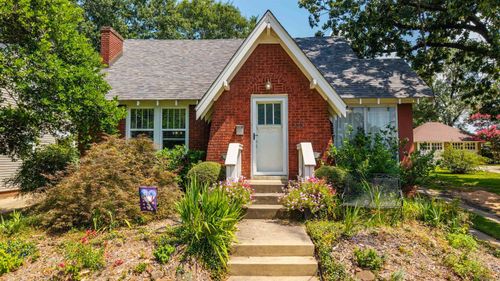 233 E B Ave, North Little Rock, AR, 72116-8803 | Card Image