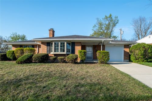 1030 Chateau Dr, Kettering, OH, 45429-4620 | Card Image