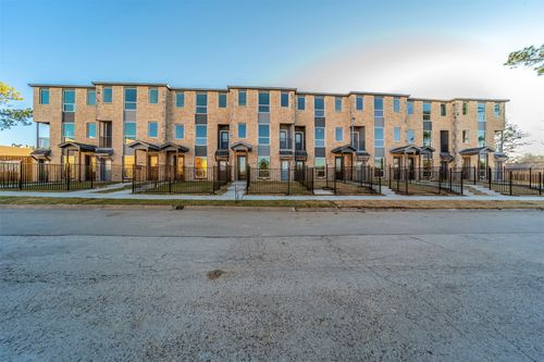 1601 Mignon Dr, Arlington, TX, 76010-4701 | Card Image