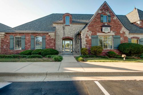 suite-c-1426 E Bradford Pkwy, Springfield, MO, 65804-6884 | Card Image