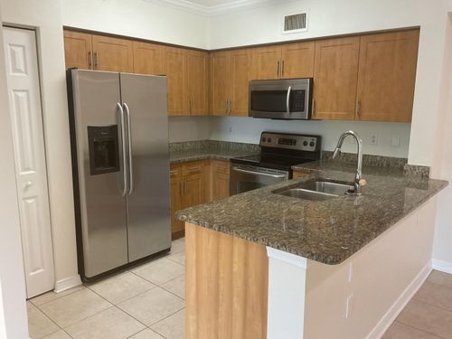 204-6505 Emerald Dunes Dr, West Palm Beach, FL, 33411-2776 | Card Image