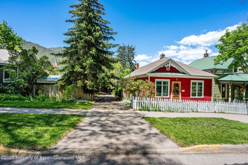 1017 Cooper Ave, Glenwood Springs, CO, 81601-3631 | Card Image