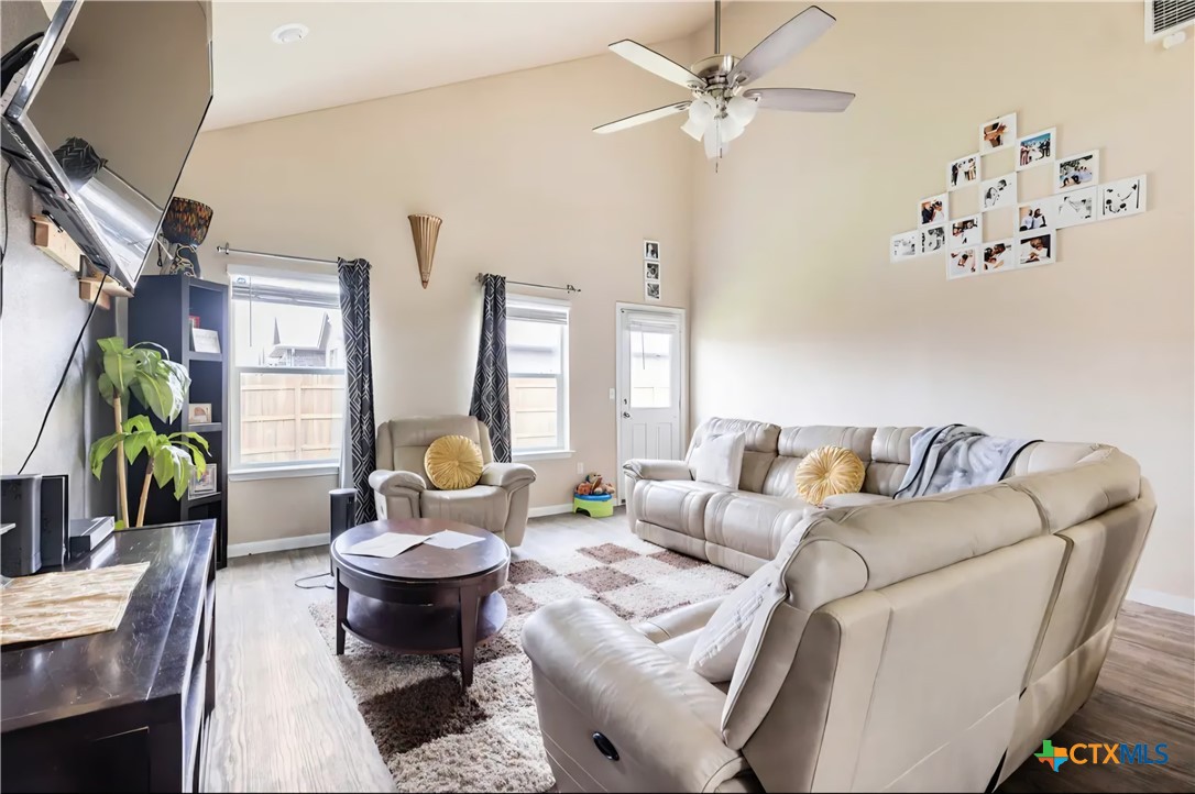 Residential Lease in Kyle 4