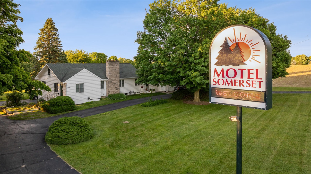 Chicago Rd, Cement City, MI 49233