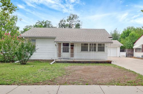 647 N Meridian Ave, Wichita, KS, 67203-5107 | Card Image