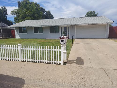 7583 53rd Avenue, Sacramento, CA, 95828 | Card Image