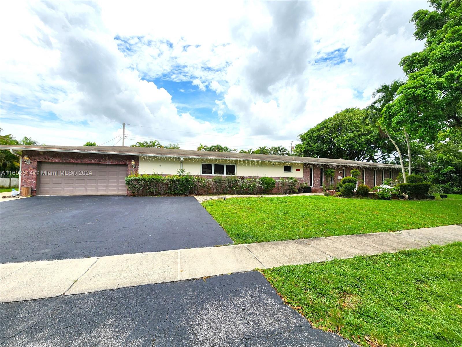 61st Ave, Plantation, FL 33317