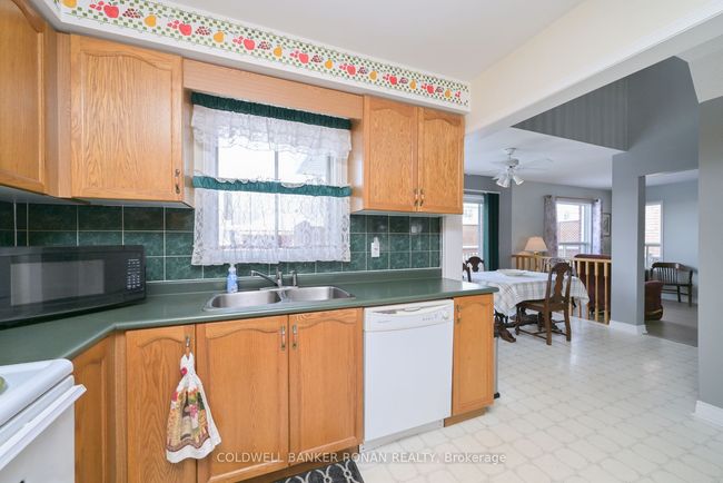 51 Darling Cres, House other with 4 bedrooms, 4 bathrooms and 4 parking in Alliston ON | Image 9