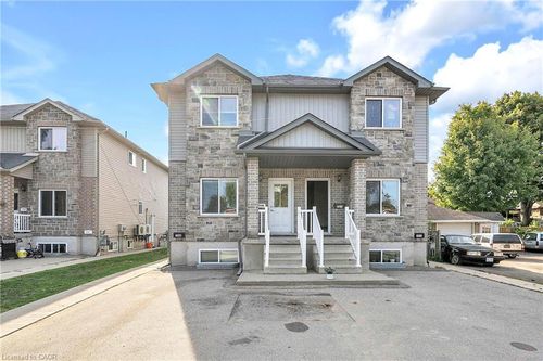 707 Frederick St, Kitchener, ON, N2B2B3 | Card Image