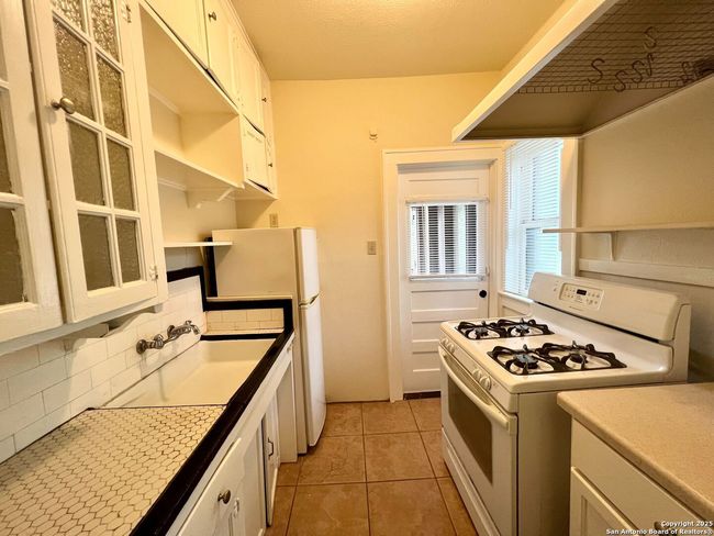 APT-6 - 127 W Craig Pl, Condo with 1 bedrooms, 1 bathrooms and null parking in San Antonio TX | Image 8