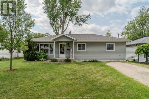 15 James St, Leamington, ON, N8H2T6 | Card Image
