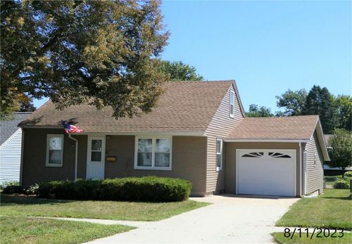 608 Pine Street Pine, Reinbeck, IA, 50669 | Card Image